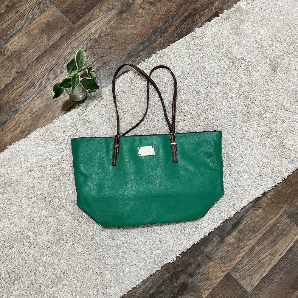 Nine West Vibrant Green Large Pebbled Vegan Leather Shoulder Bag Tote Bag